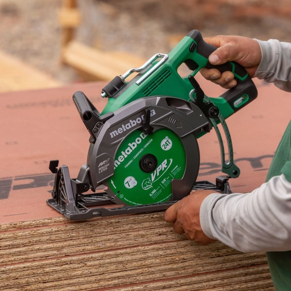 Metabo HPT 36V Rear Handle 7-1/4" Circular Saw Kit - C3607DWAM