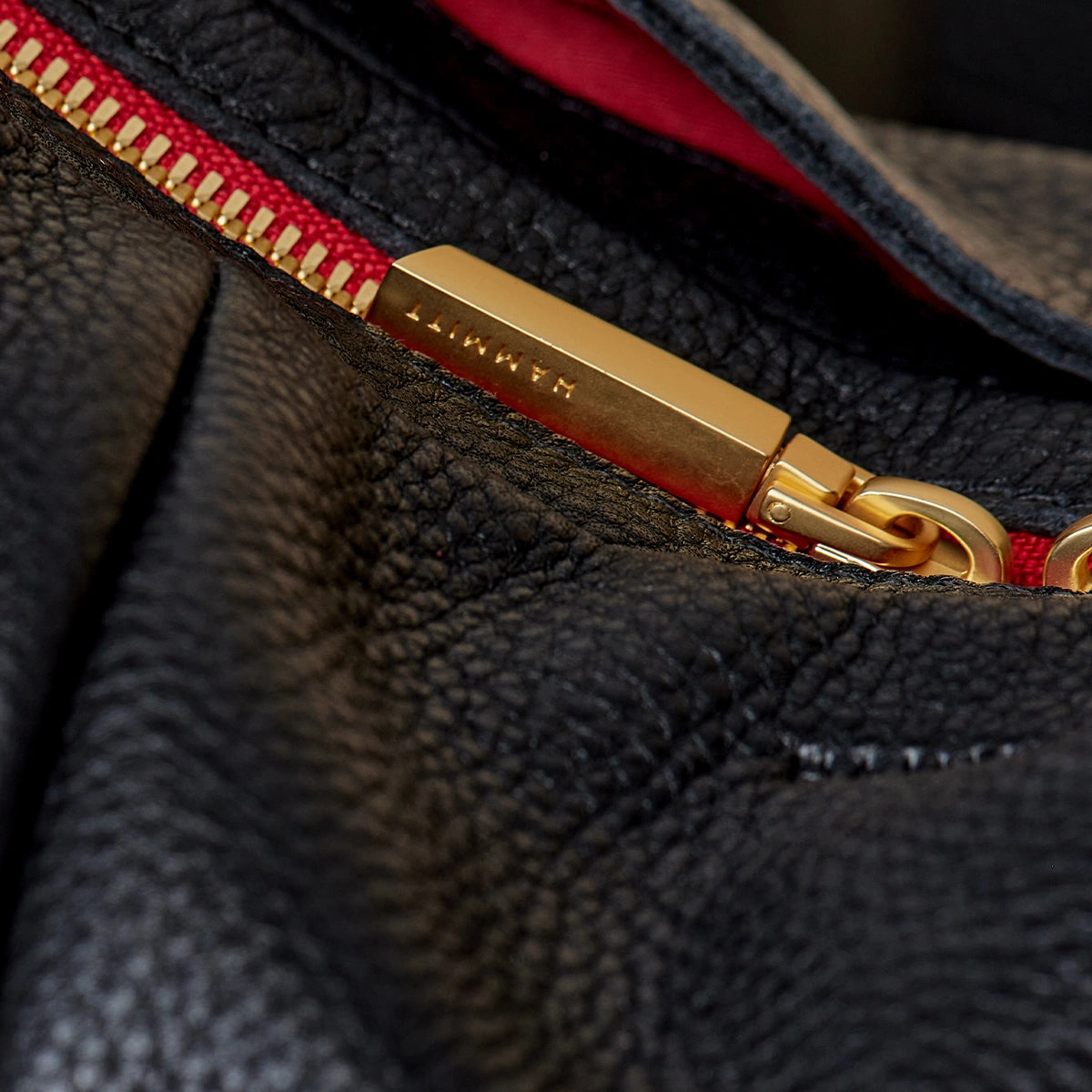 Morgan | Black/Brushed Gold Red Zip