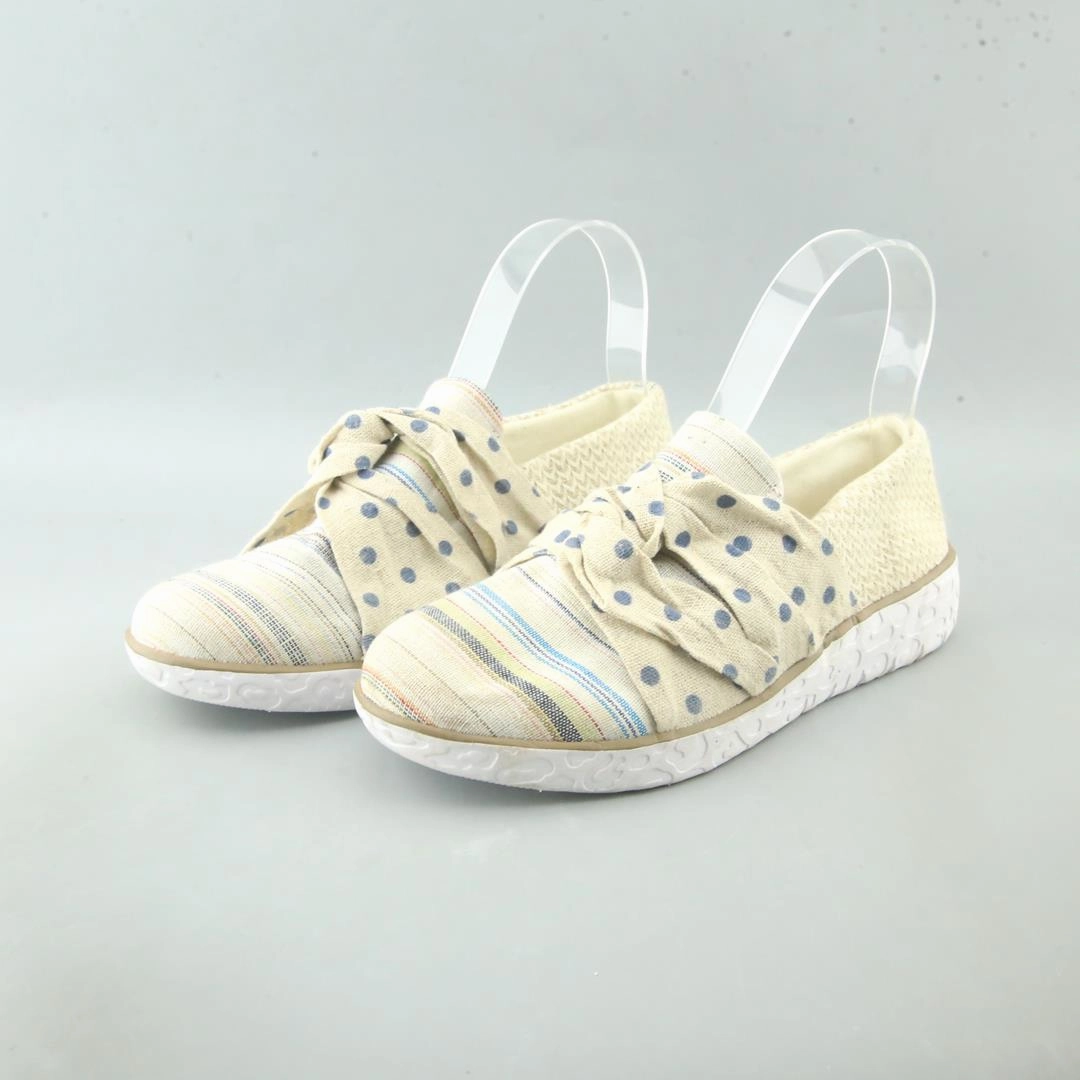 MUK LUKS .