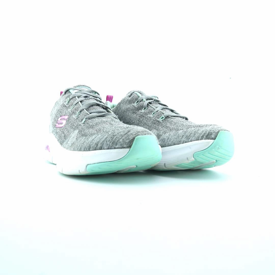 SKECHERS ARCH FIT - COMFY WAVE