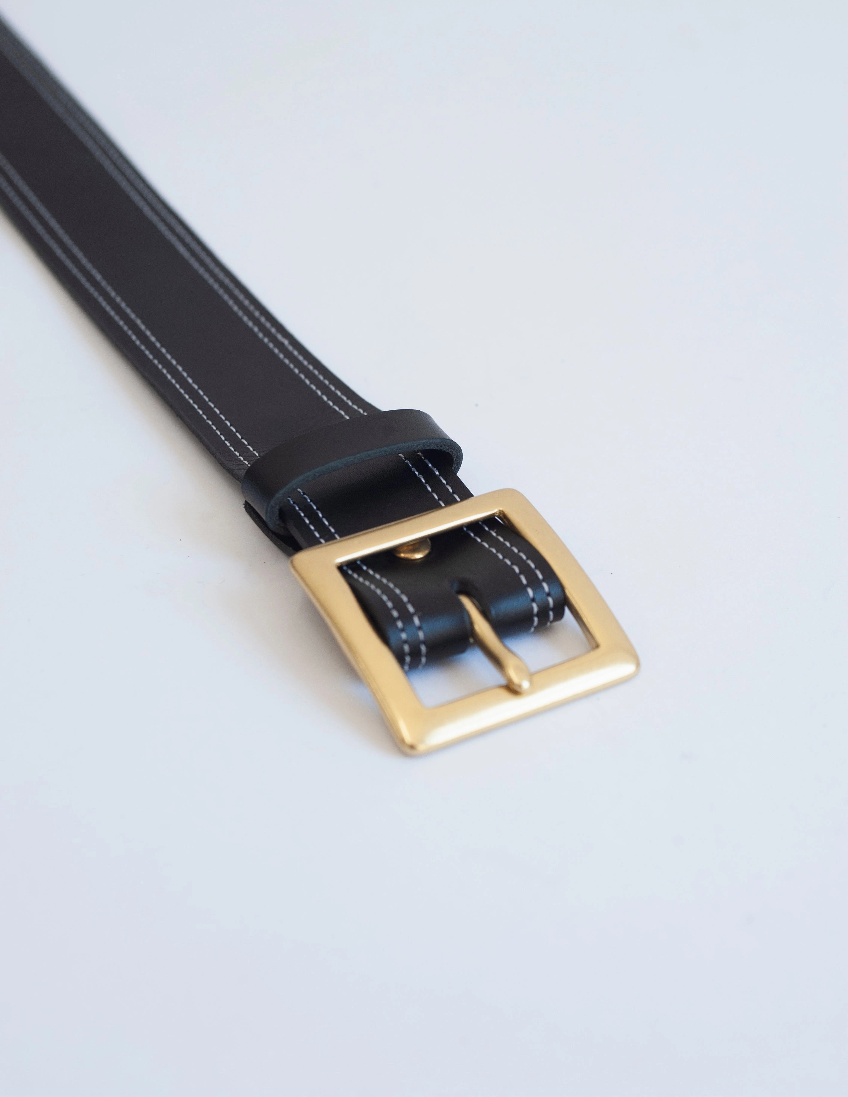 The Lair Daisy White Stitch Belt Brass